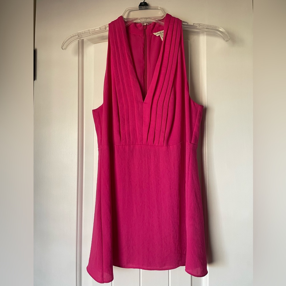 Banana Republic pink V-neck blouse, size 0